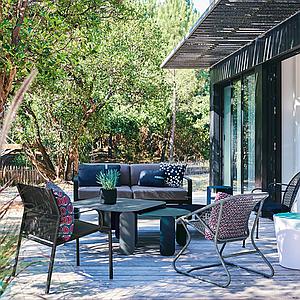 Canapé de jardin 2 places BELLEVIE Fermob bleu abysse-gris graphite