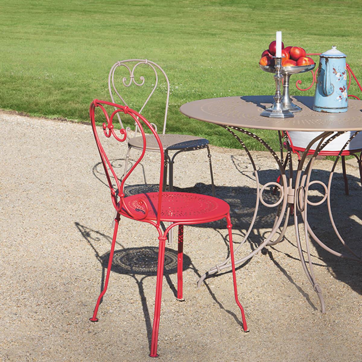 Chaise 1900 Fermob rouge ocre