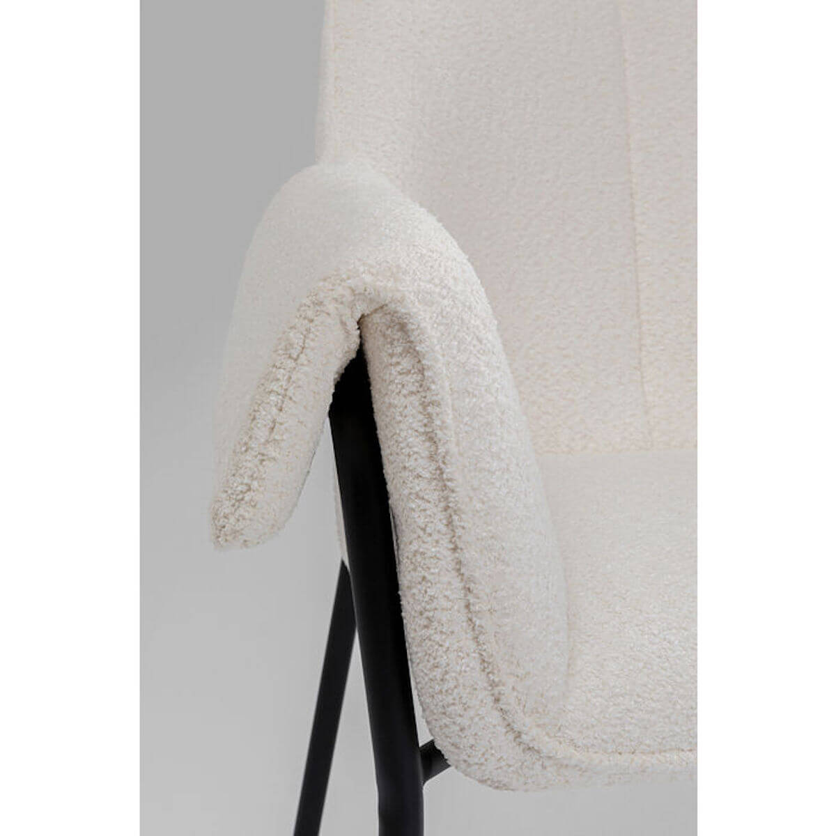 Chaise à accoudoir BESS Kare Design crème