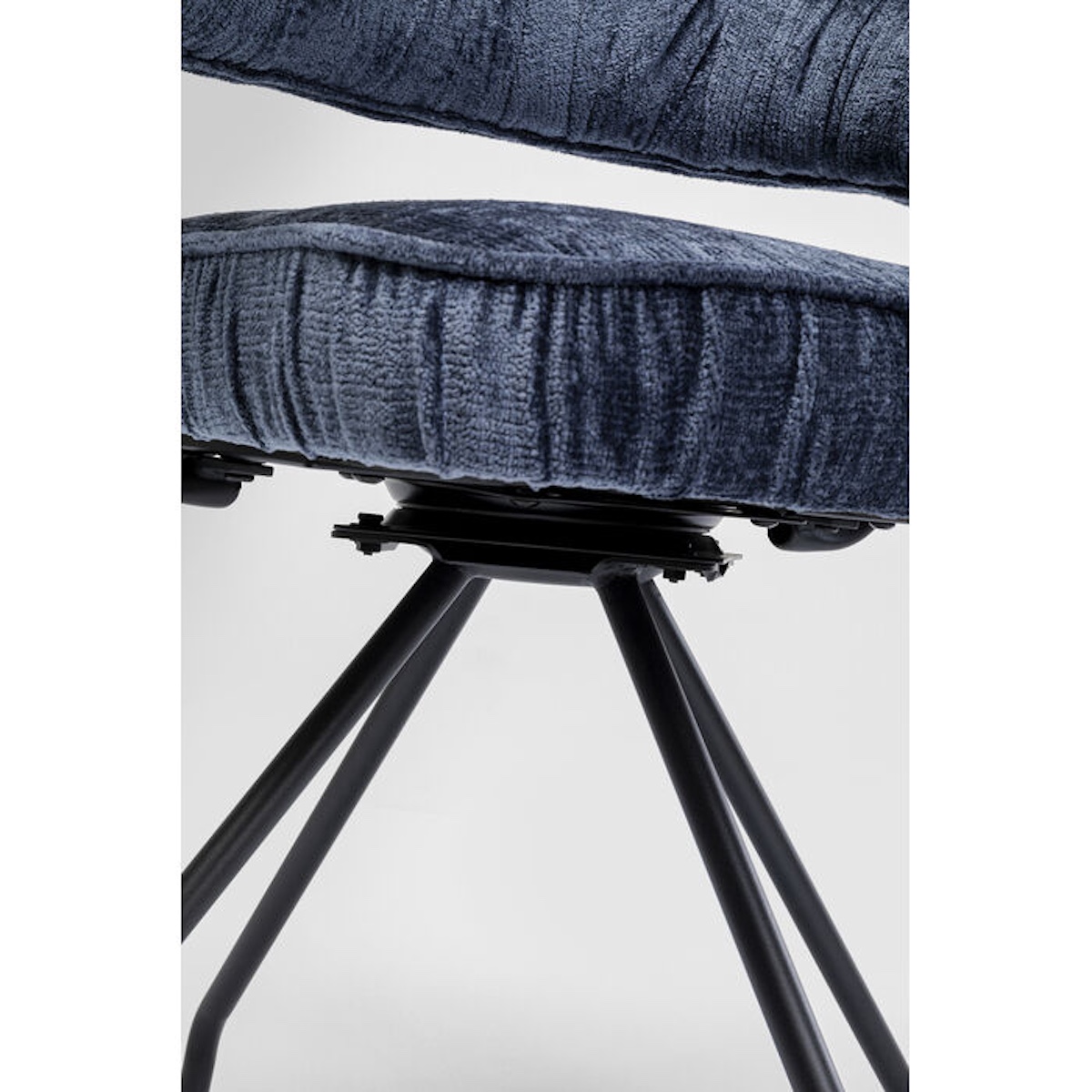 Chaise pivotante ARABELLA Kare Design bleu