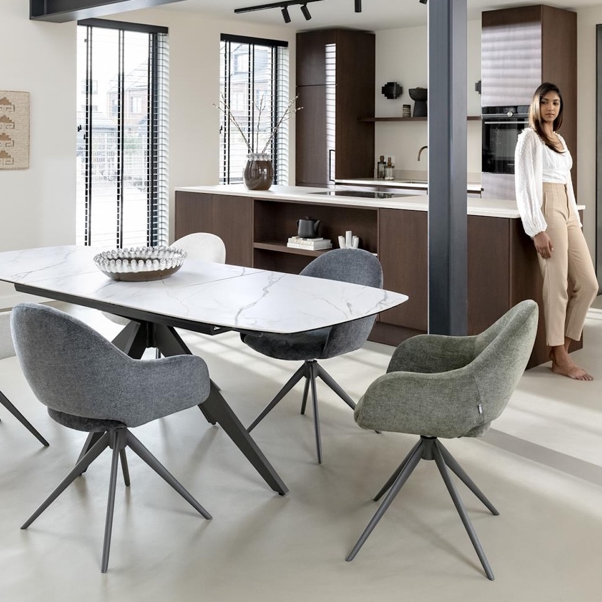 Chaise pivotante avec accoudoirs FINN Xooon Vert foncé