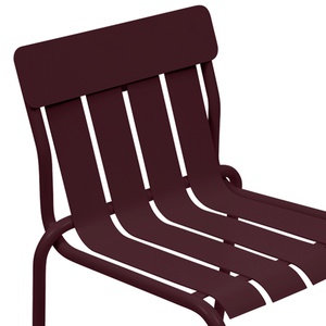 Chaise STRIPE Fermob cerise noir