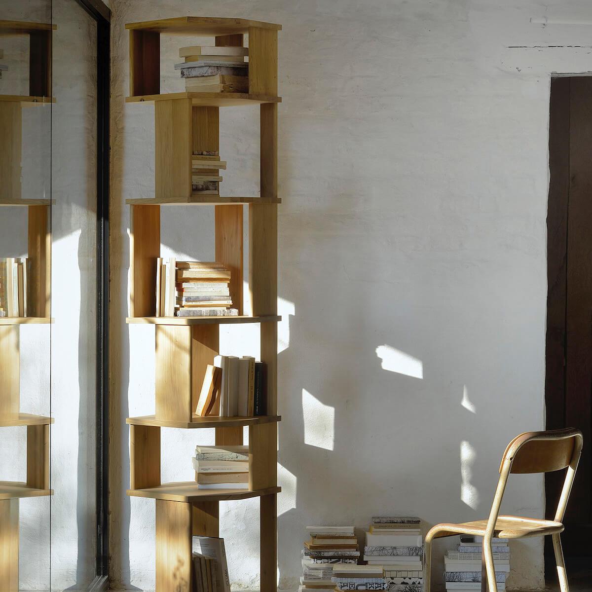 Étagère colonne STAIRS Ethnicraft chêne