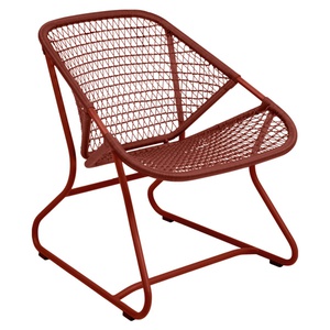 Fauteuil bas SIXTIES Fermob rouge ocre