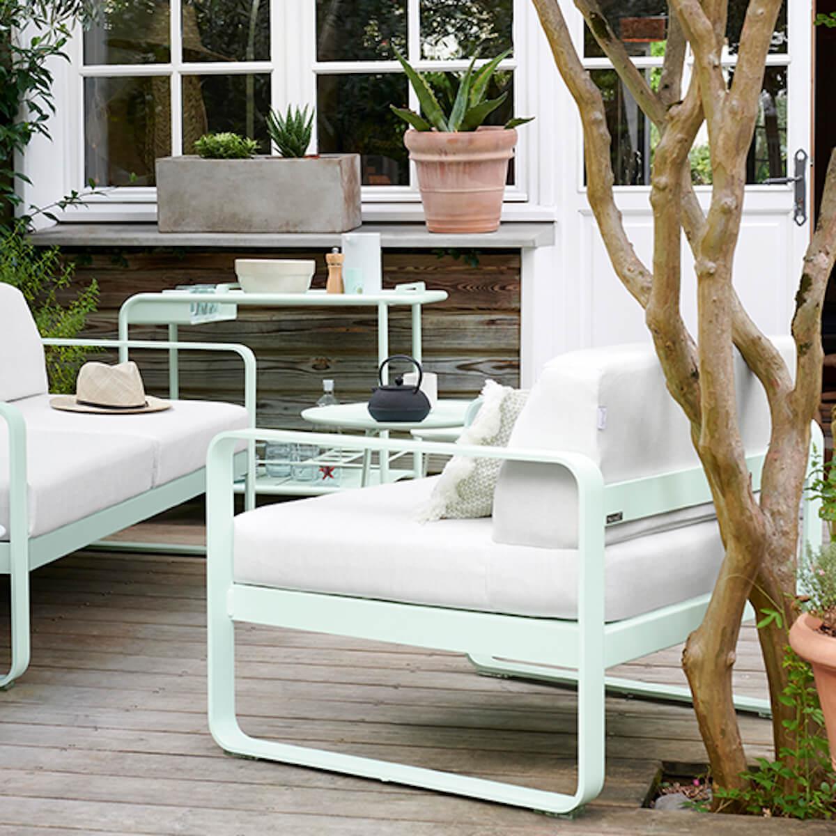 Fauteuil de jardin BELLEVIE Fermob bleu abysse-blanc grisé