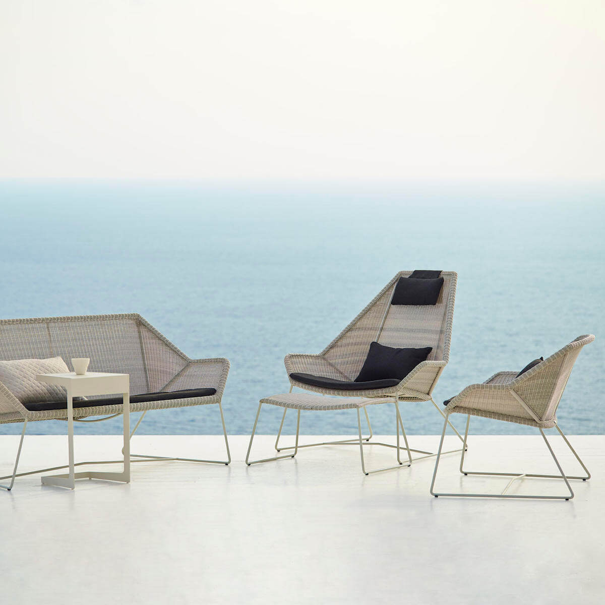 Fauteuil lounge BREEZE Cane-line gris-blanc sans coussin