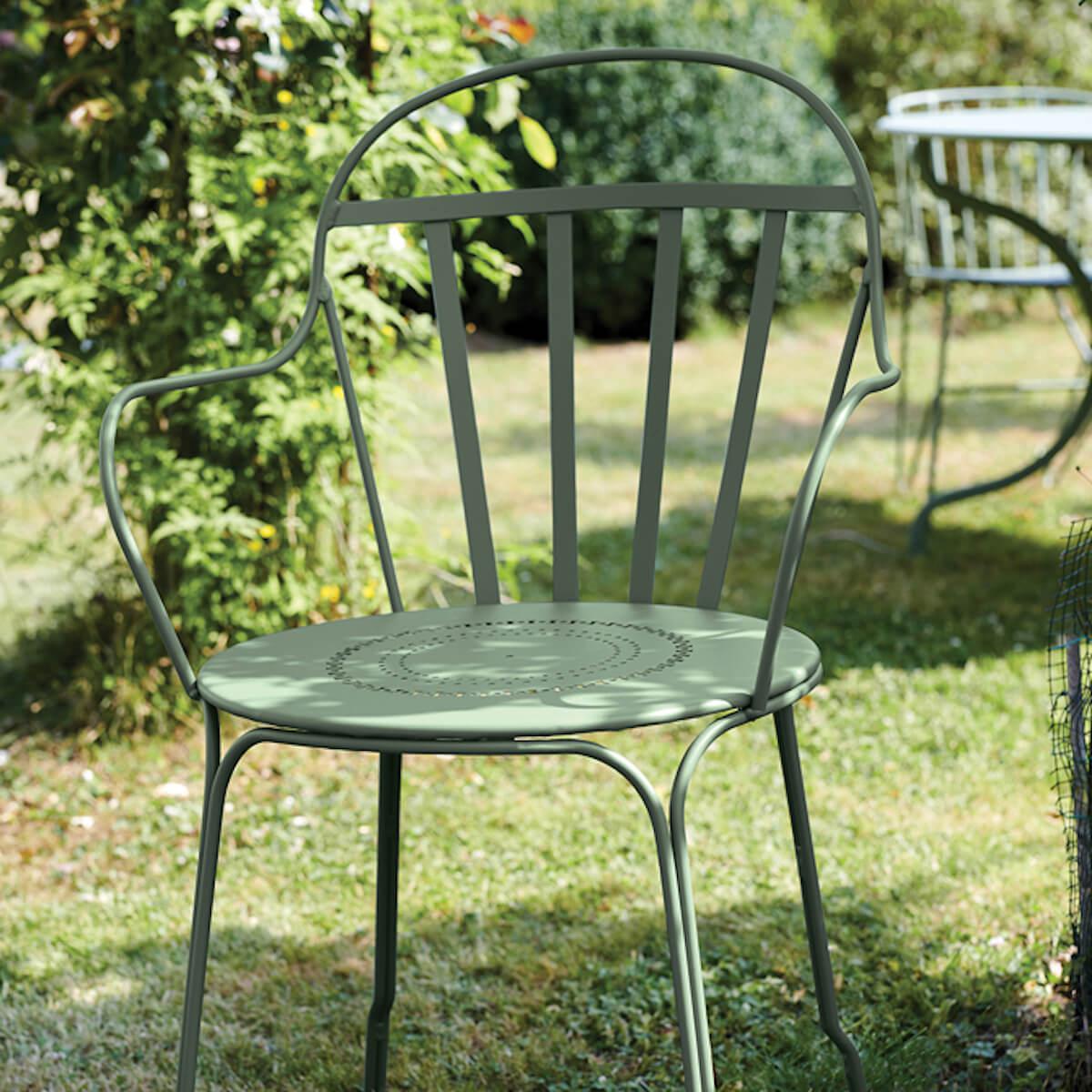 Fauteuil LOUVRE Fermob gris argile