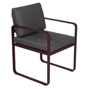 Fauteuil repas BELLEVIE Fermob cerise noire-gris graphite