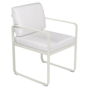 Fauteuil repas BELLEVIE Fermob gris argile-blanc grisé