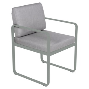 Fauteuil repas BELLEVIE Fermob gris lapilli-blanc grisé