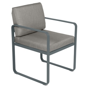Fauteuil repas BELLEVIE Fermob gris orage-taupe grisé