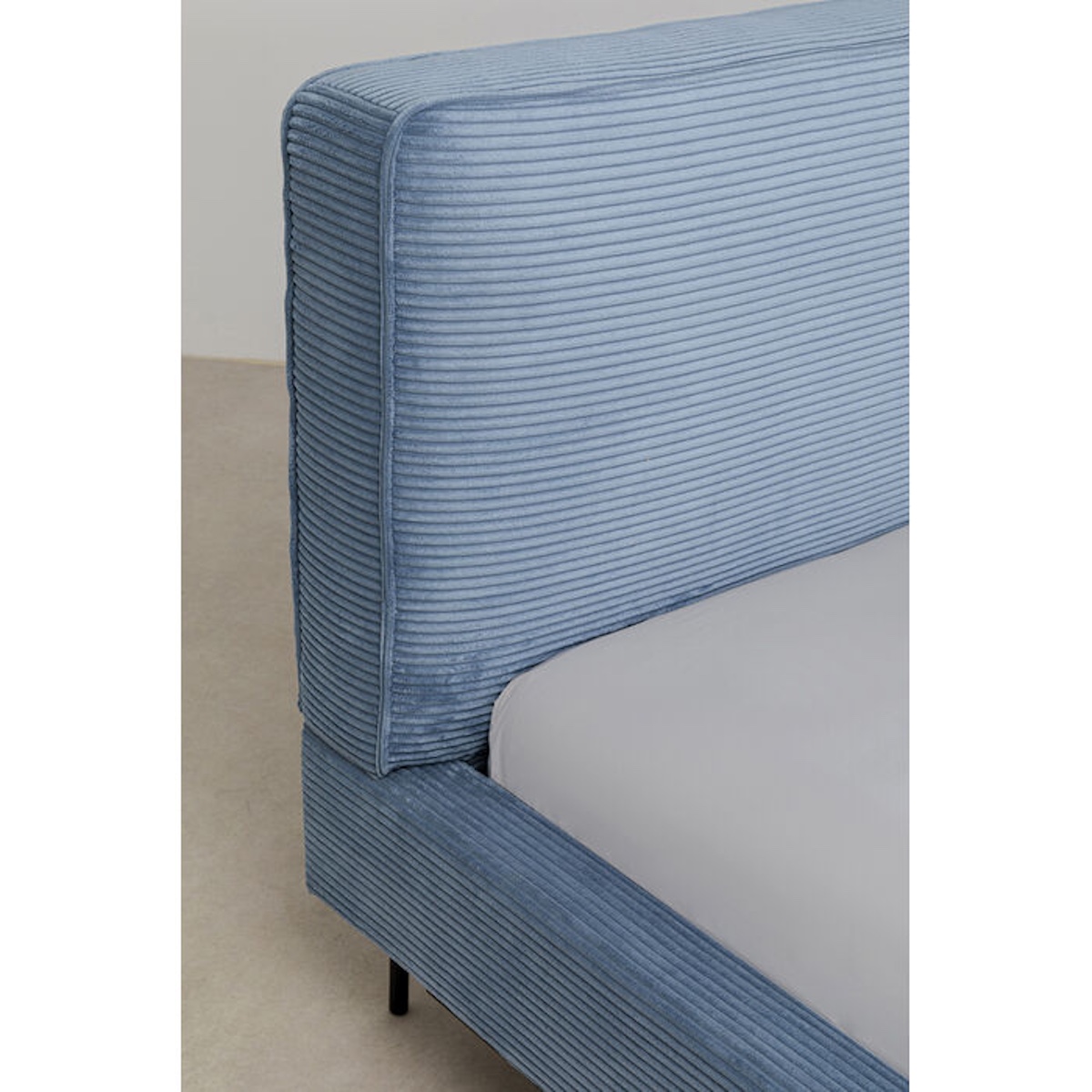 Lit 160x200cm EAST SIDE Kare Design velours côtelé bleu