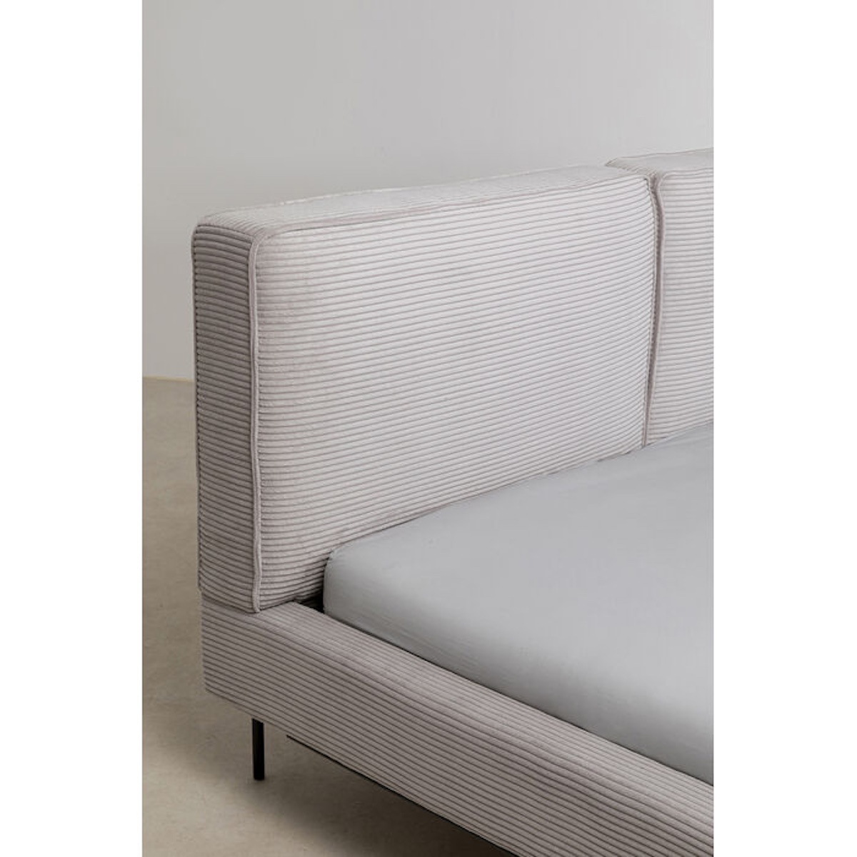 Lit 180x200cm EAST SIDE Kare Design velours cotelé gris