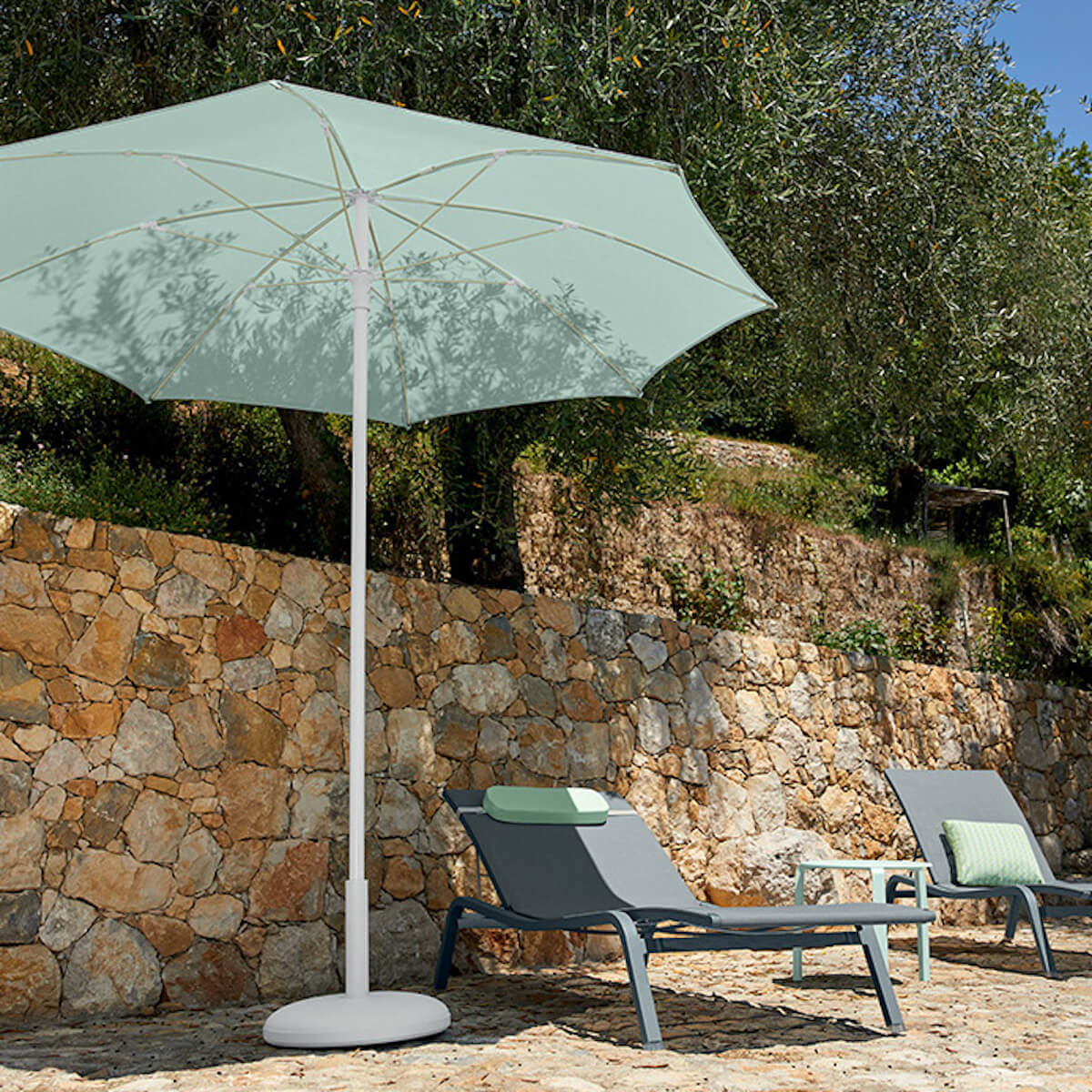 Parasol SHADOO Fermob gris argile