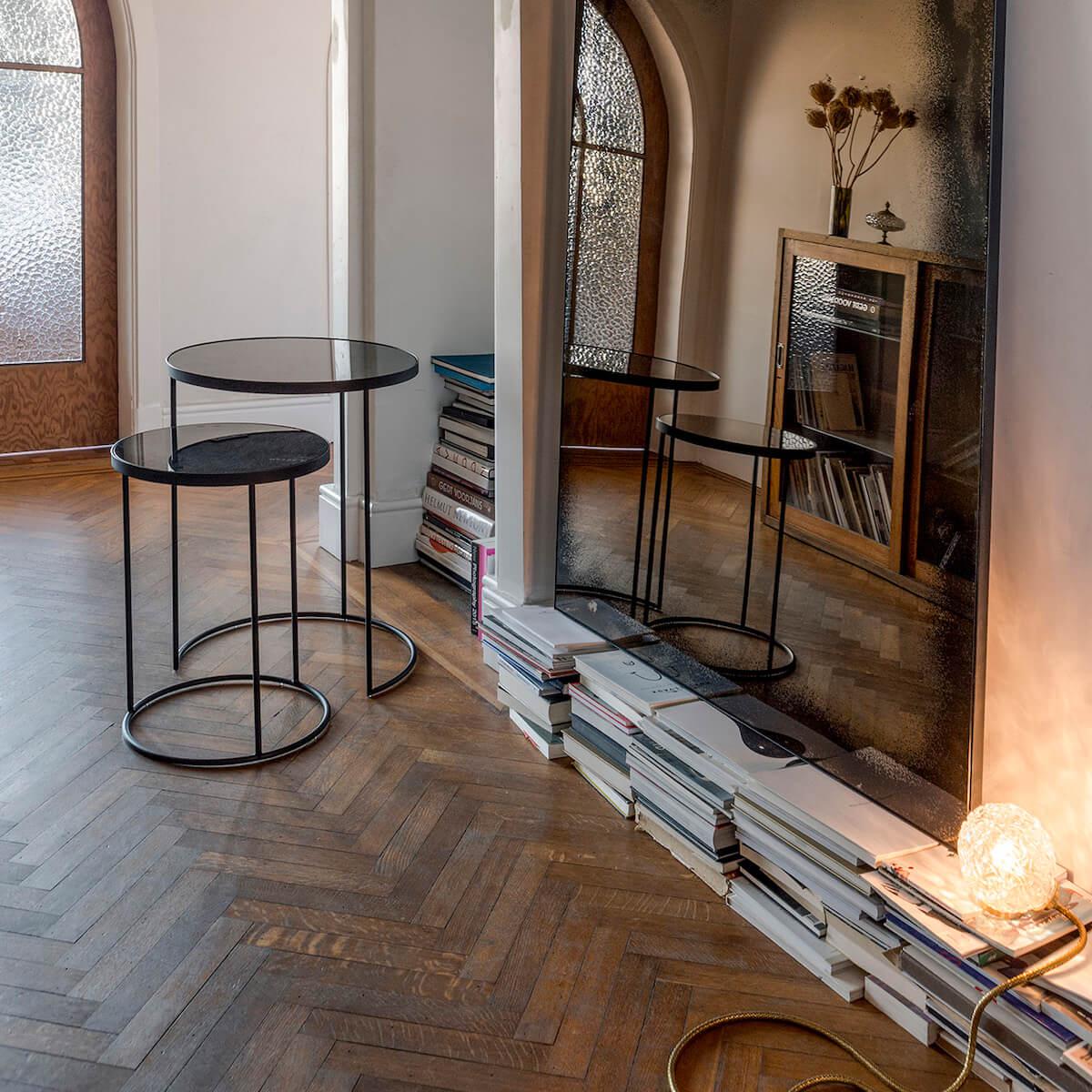 Set table d’appoint ronde NESTING Ethnicraft Charcoal