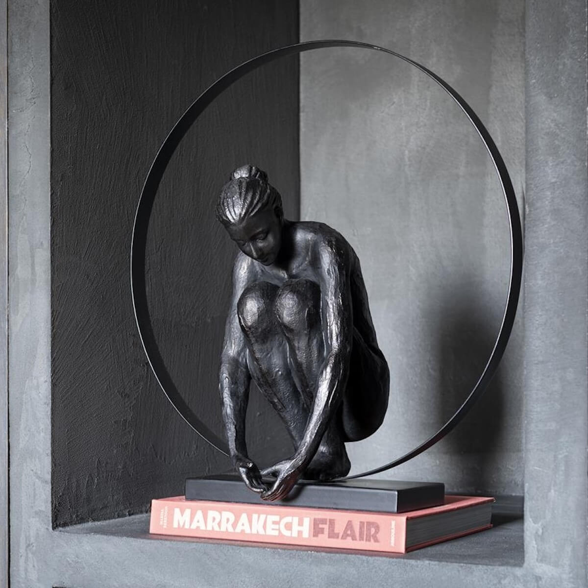Statue 54cm CIRCLE LADY Coco Maison