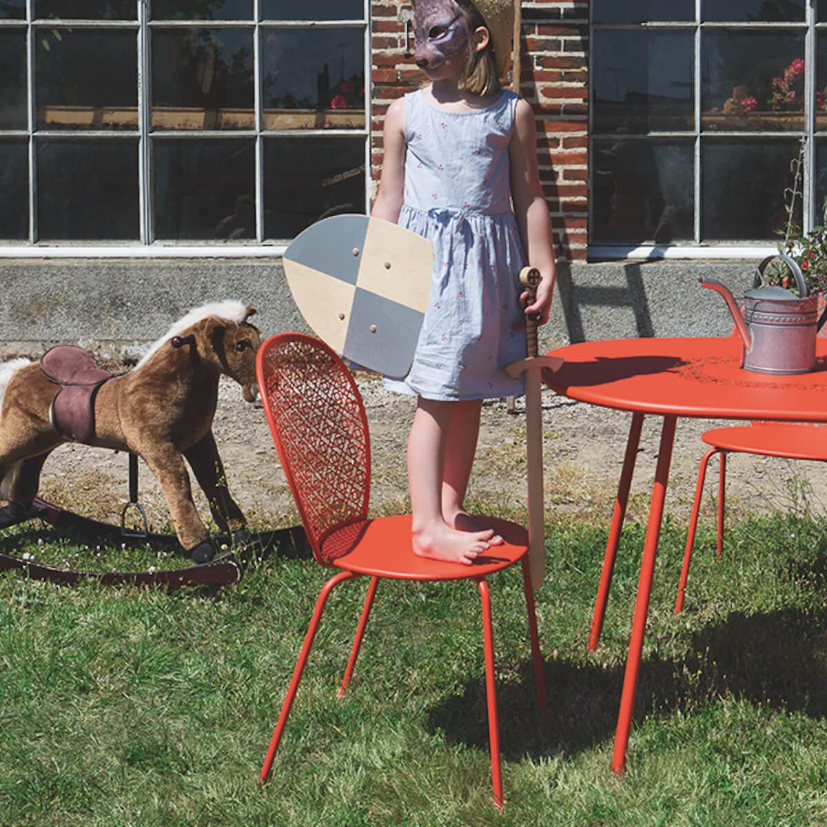 Table 110cm LORETTE Fermob réglisse