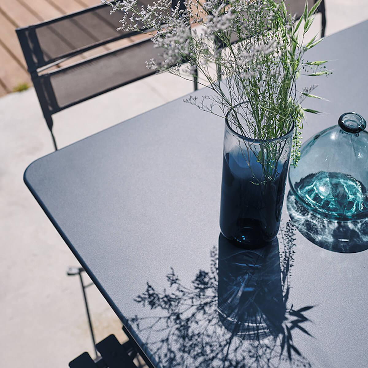 Table 128x128cm CARGO Fermob bleu abysse
