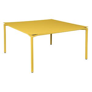 Table 140x140cm CALVI Fermob jaune miel