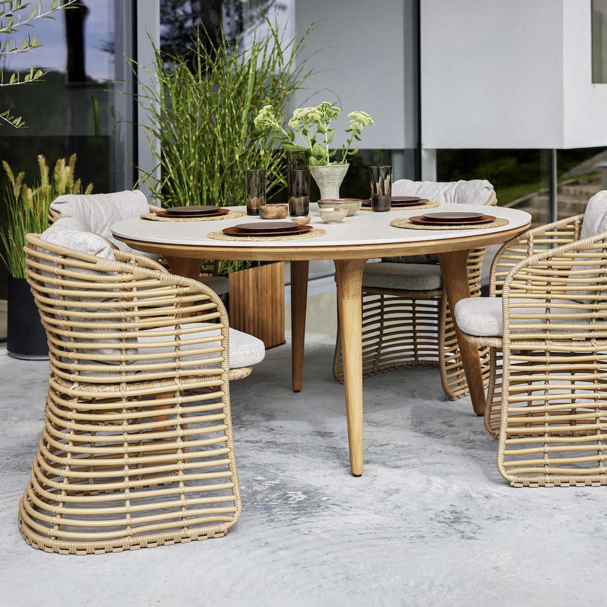 Table 144cm ASPECT Cane-line blanc