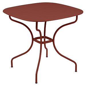 Table 82x82cm OPERA + Fermob rouge ocre