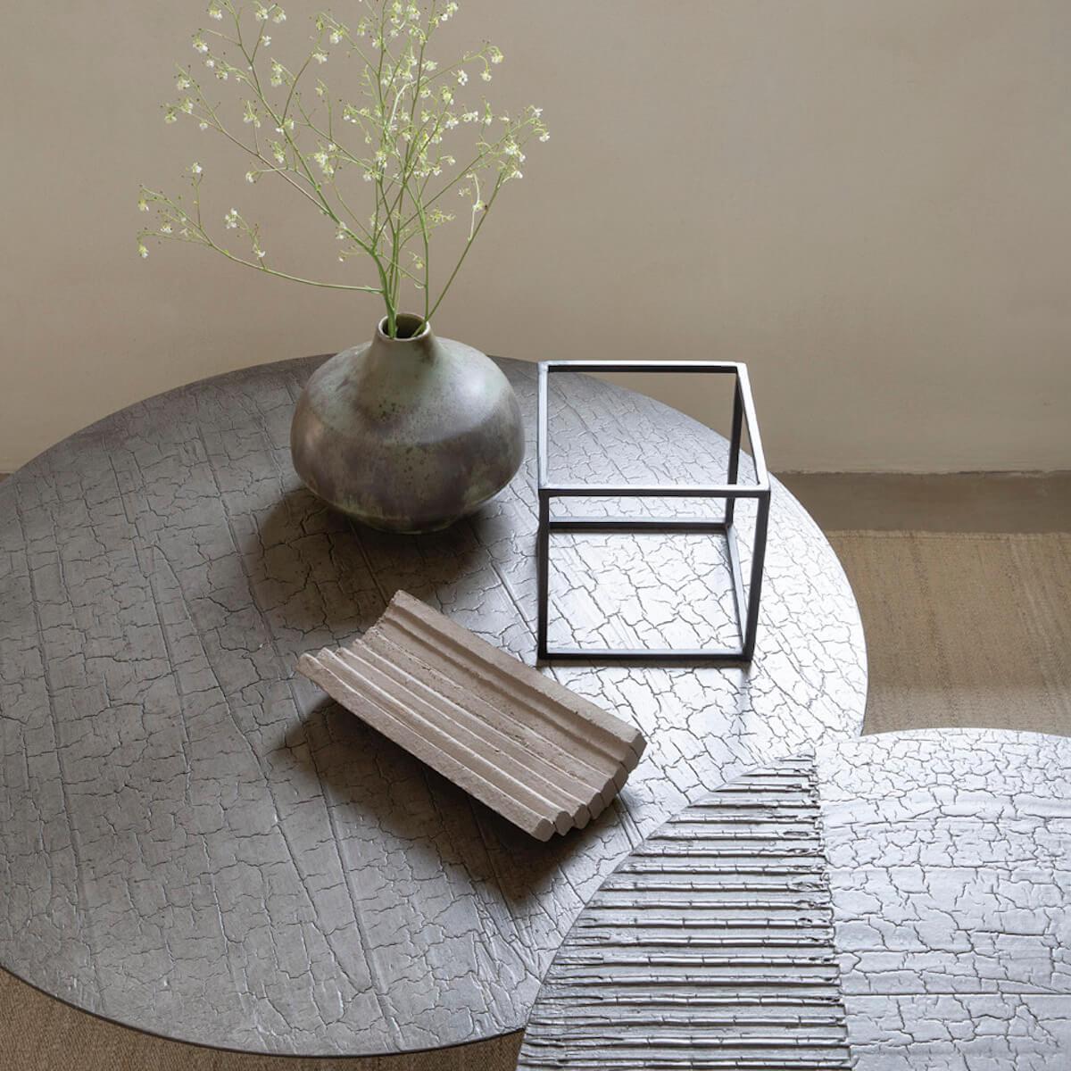 Table basse ronde 65cm LUNA Ethnicraft lava linear taupe