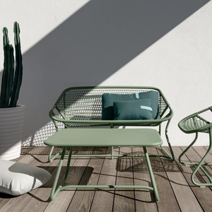 Table basse SIXTIES Fermob gris lapilli 