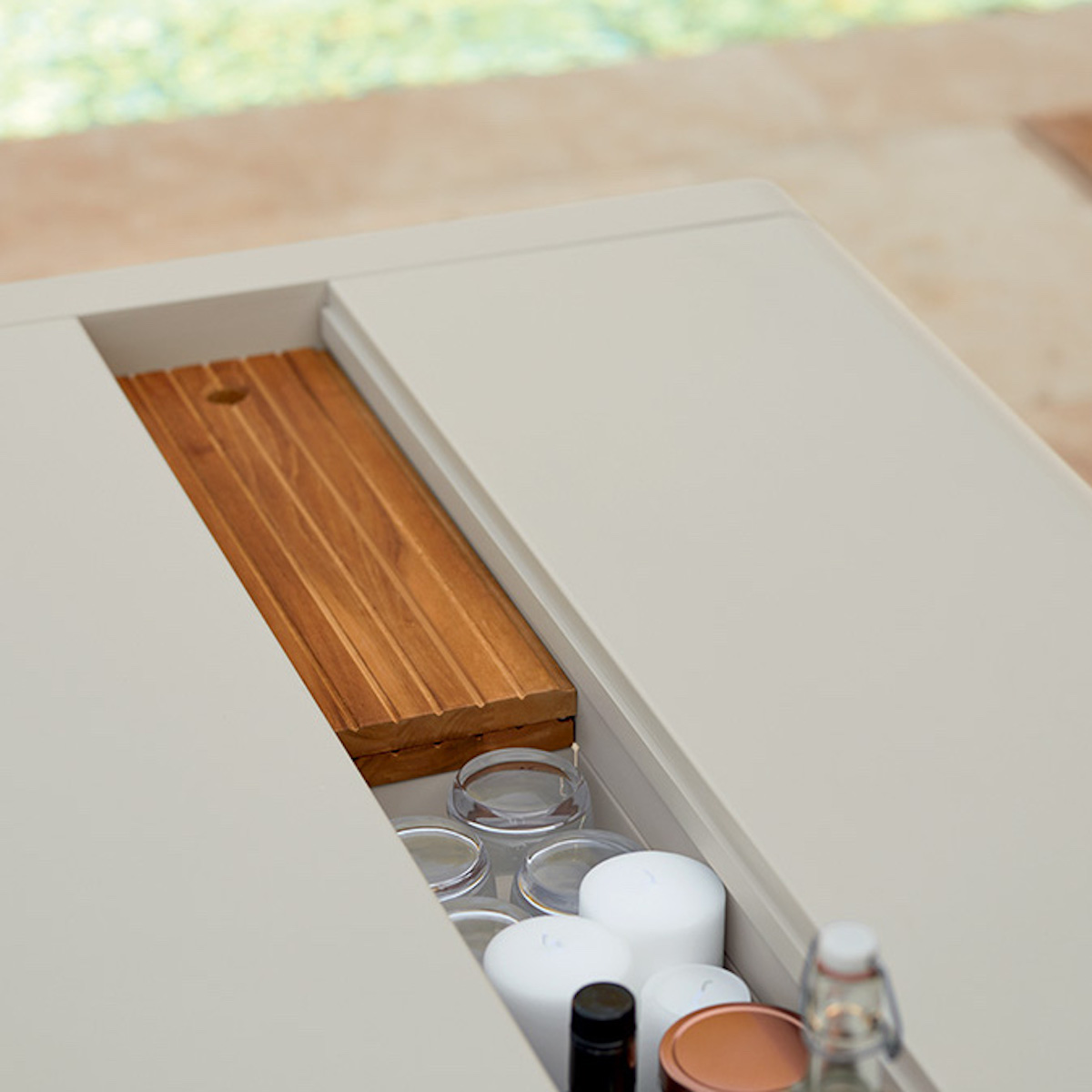 Table de jardin avec rangement 196x90cm BELLEVIE Fermob citron givré
