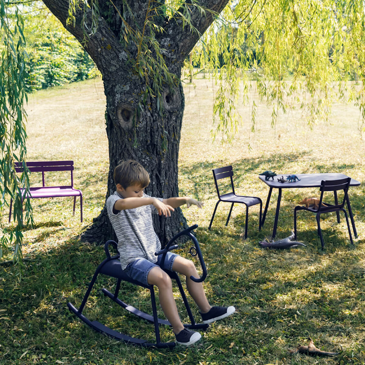 Table jardin enfant LUXEMBOURG KIDS Fermob noir réglisse