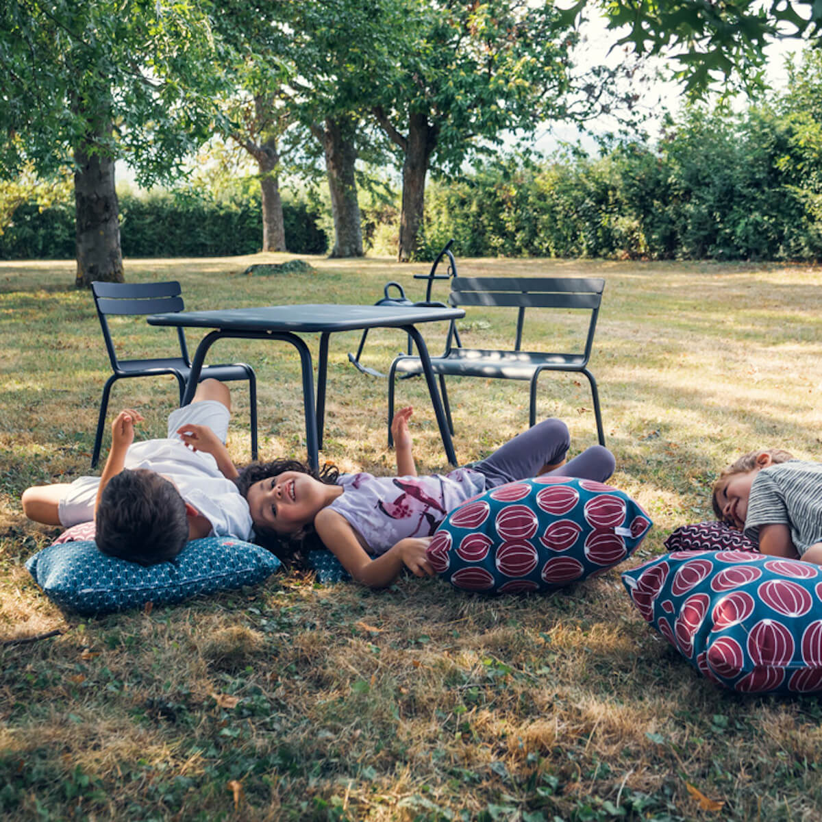 Table jardin enfant LUXEMBOURG KIDS Fermob noir réglisse